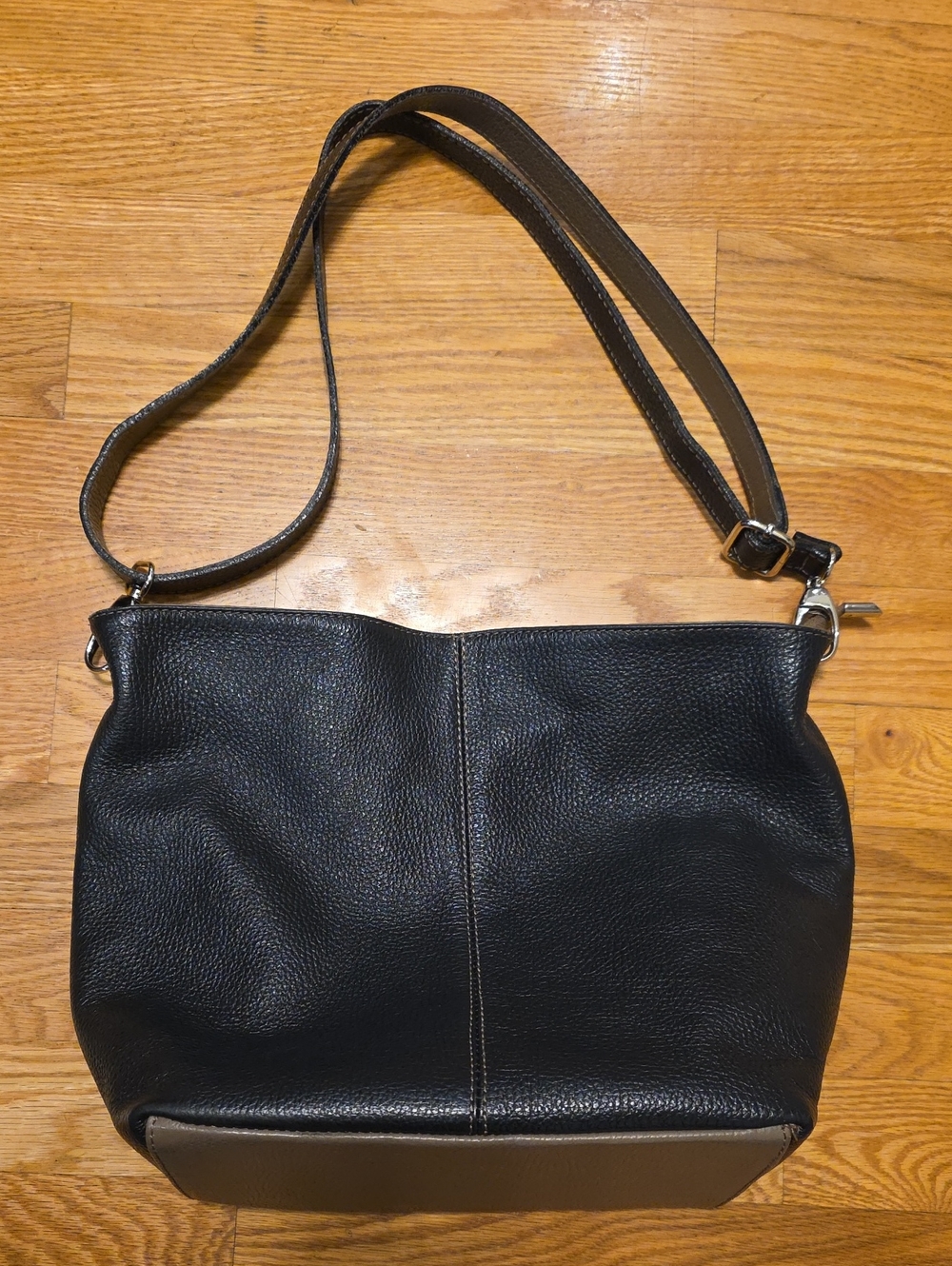 Italian Black Leather Shoulder Bag - Classic Women’s Crossbody